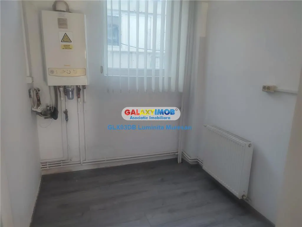 Vanzare spatiu comercial Central Targoviste - foto 3