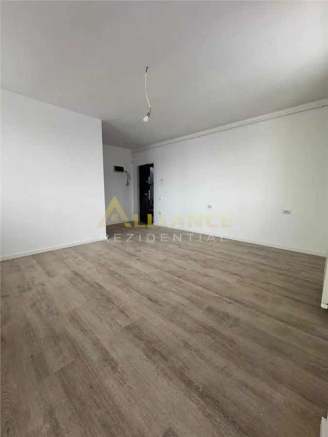 Garsoniera de vanzare Hotarului - parcare inclusa - foto 2