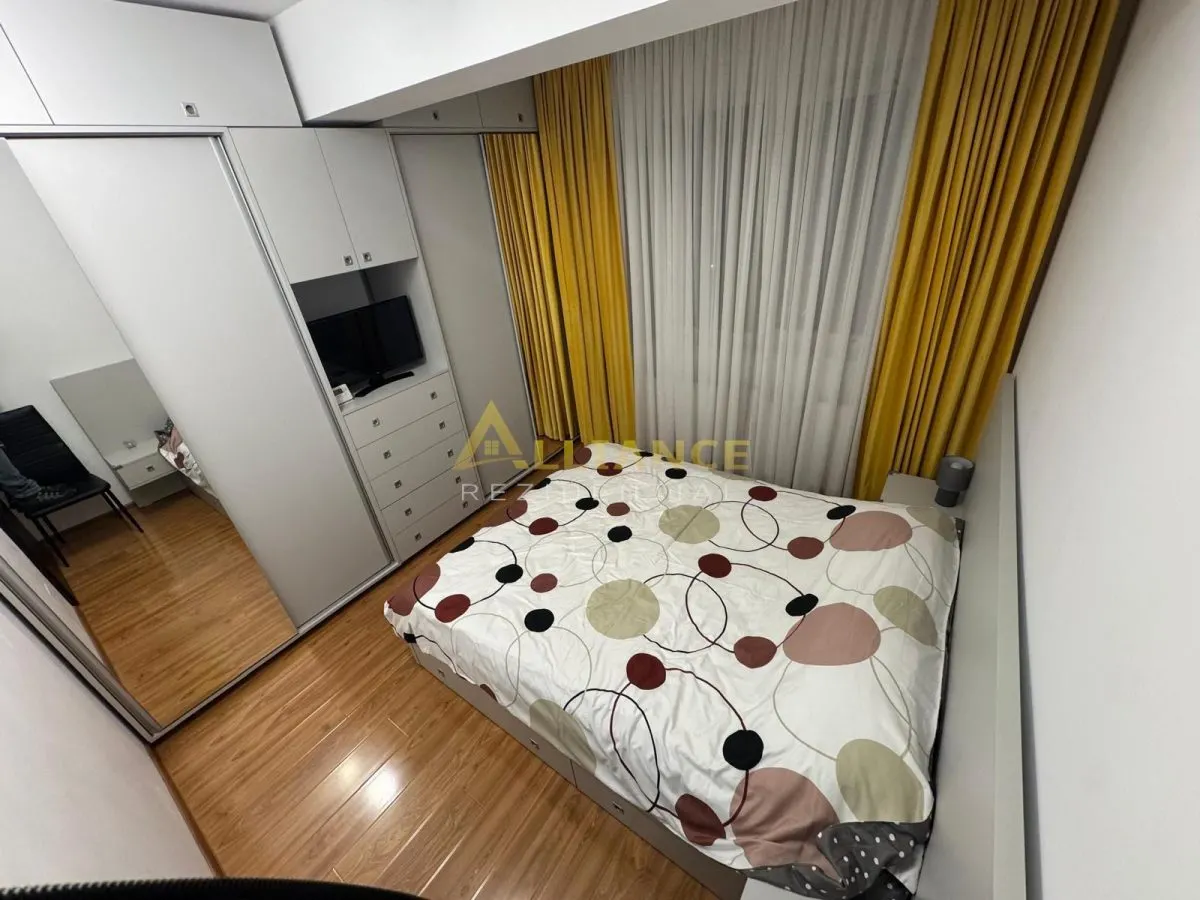 Apt 2 camere decomandat Mobilat Utilat - foto 6