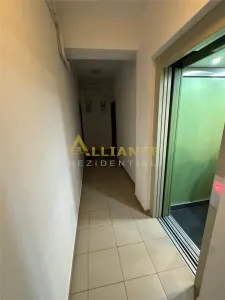 Apt 2 camere decomandat Mobilat Utilat - foto 8