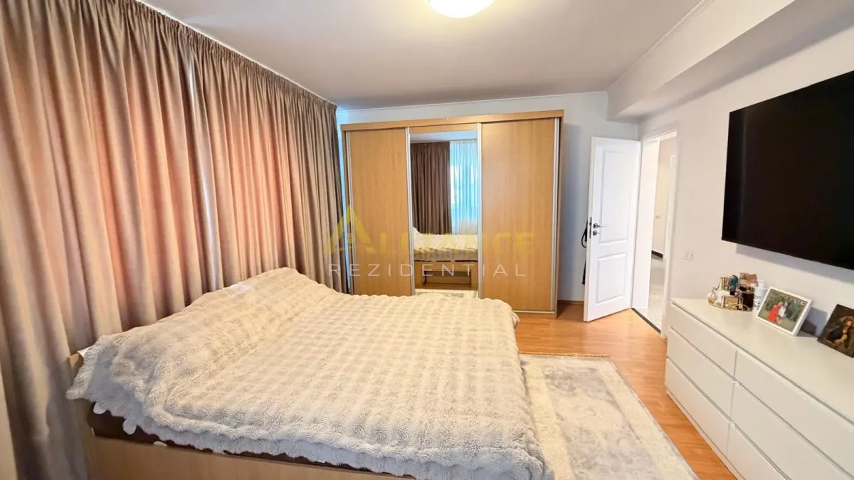 Vila spatioasa cu 9 camere, foisor, magazie, curte amenajata complet - foto 12