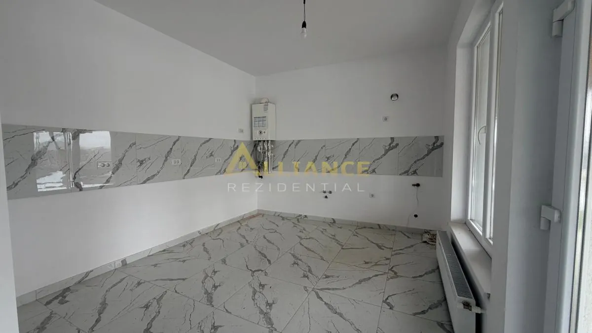 5 camere || strada asfaltata || gata de mutare || - foto 6