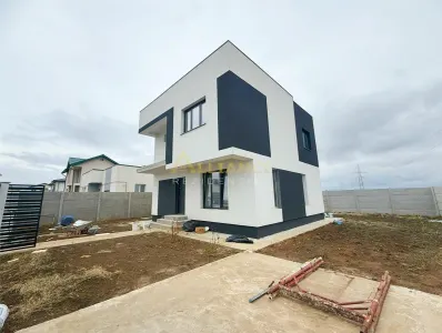 Vila Individuala / 4 Camere / 2 Bai / Teren 350 mp - Berceni