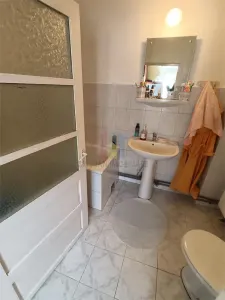 Casa pretabila 2 familii, 6 camere, teren 390 mp, zona Centrala - foto 20