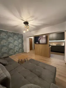 Apartament 2 camere, lux ,mobilat-utilat Tractorul,113000 Euro - Brasov