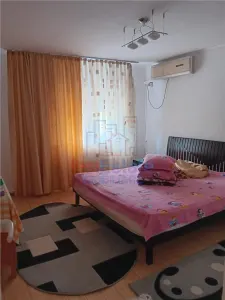 Apartament 3 camere Etaj 1 - 81mp Frumoasa zona Poitiers - Iasi