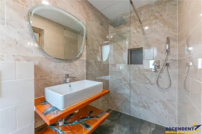 FILM& 3D! Vila high tech, cu semineu, terase,jacuzzi, 151 mp cu acte, 319 mp fara acte, zona Grivitei, Brasov - foto 18
