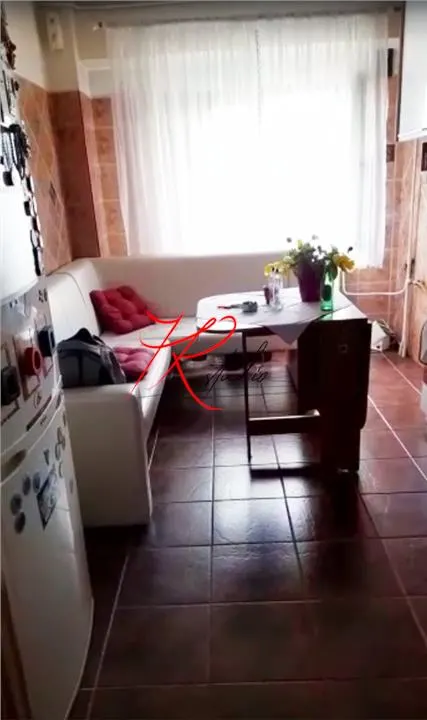 Vanzatea apartament 3 camere Tei - foto 1