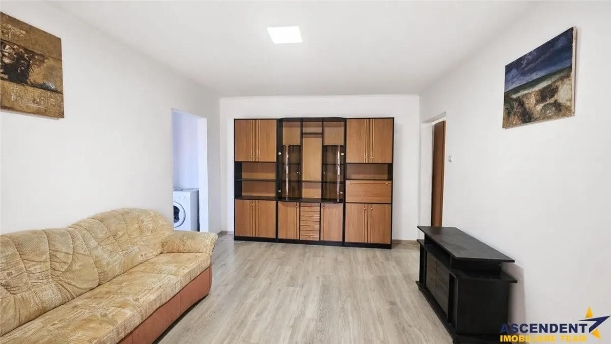 Apartament 2 camere, zona centrala Codlea, mobilat, balcon inchis - foto 7