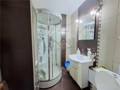 Apartament 3 camere podu ros - Iasi