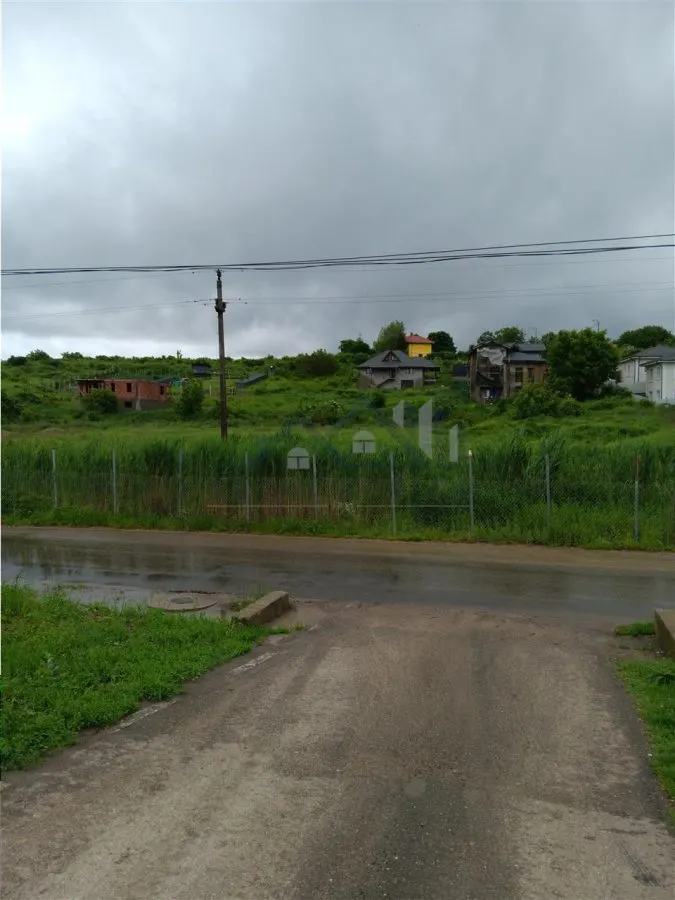Manta Rosie  Hlincea Teren 616mp si Casa veche din caramida 81mp - foto 2