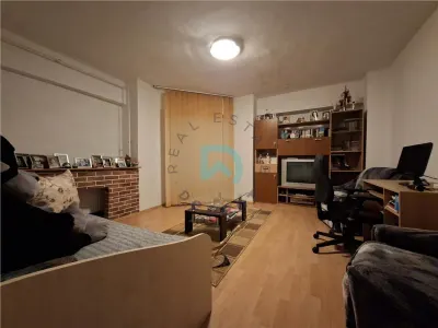 Apartament 3 camere Judetean, Brasov - Brasov