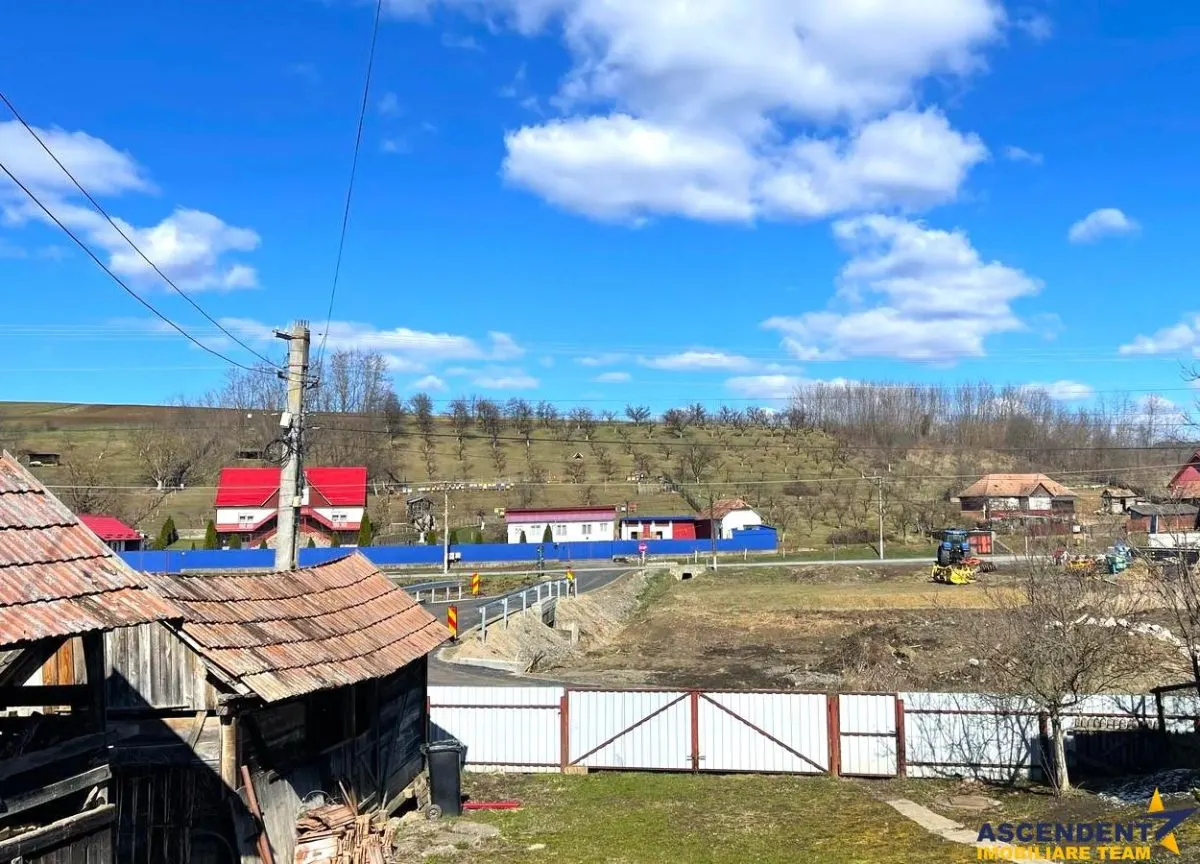 Tur 3D! Casa traditionala+ domeniu de 4.300 mp,livada,anexe:refugiu apreciabil Craiesti, la 28 km de Targu Mures. - foto 16