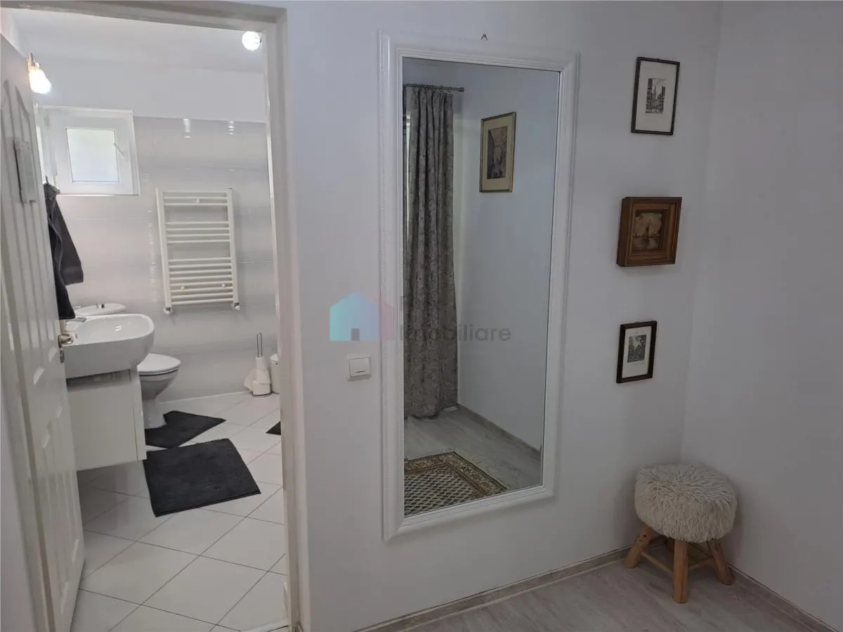 Apartament cu 3 camere de lux in zona centrala - foto 14