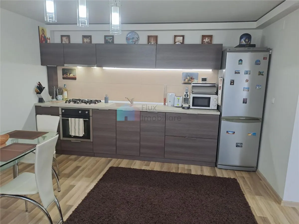 Apartament cu 3 camere de lux in zona centrala - foto 9