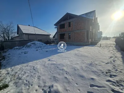 Vila la rosu de vanzare in Breazu - foto 2
