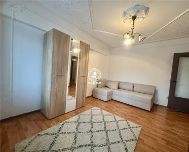 Apartament 3 camere de inchiriat Centru - foto 2