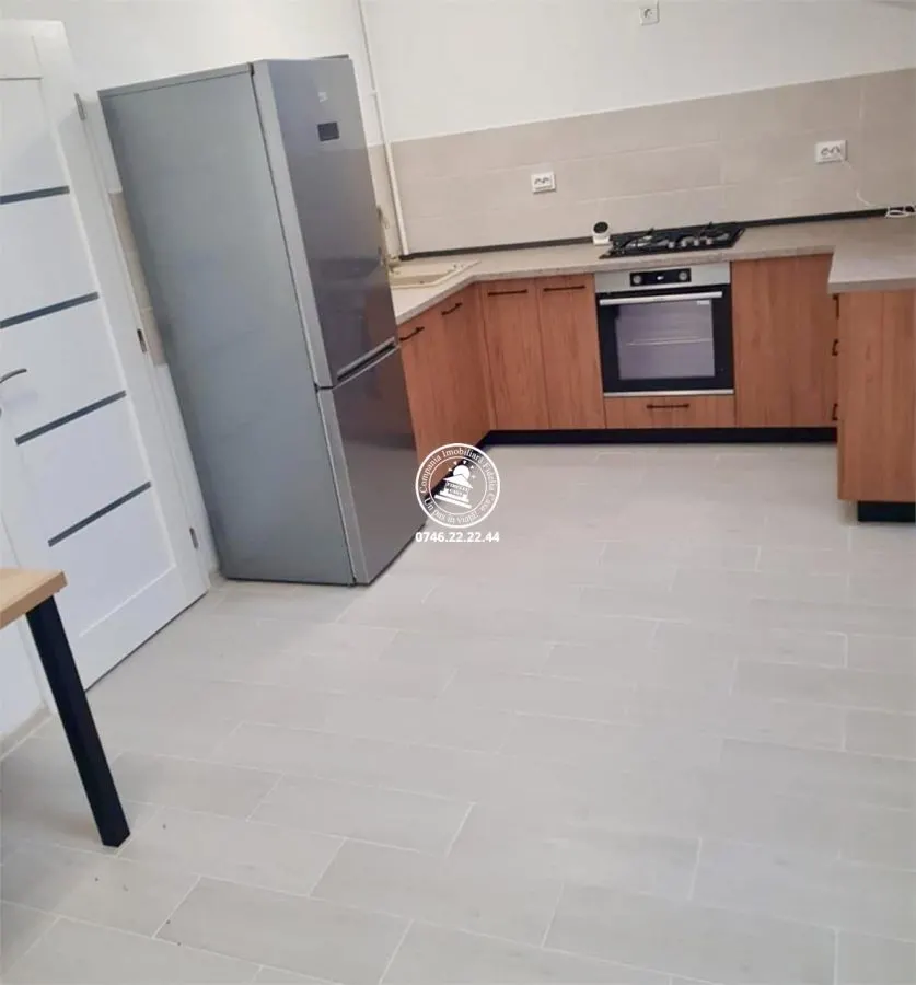 Apartament 3 camere de vanzare  Valea Lupului - foto 1