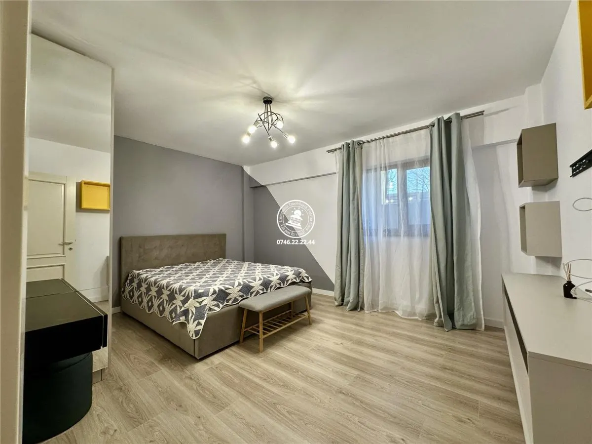 Apartament 4 camere de vanzare Valea Lupului - foto 1