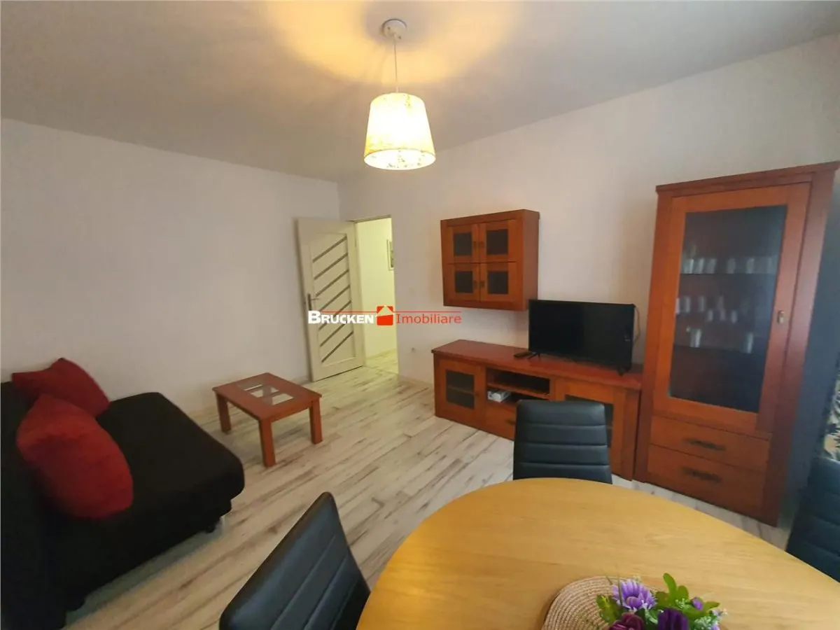 Apartament cu 2 camere de inchiriat - foto 1