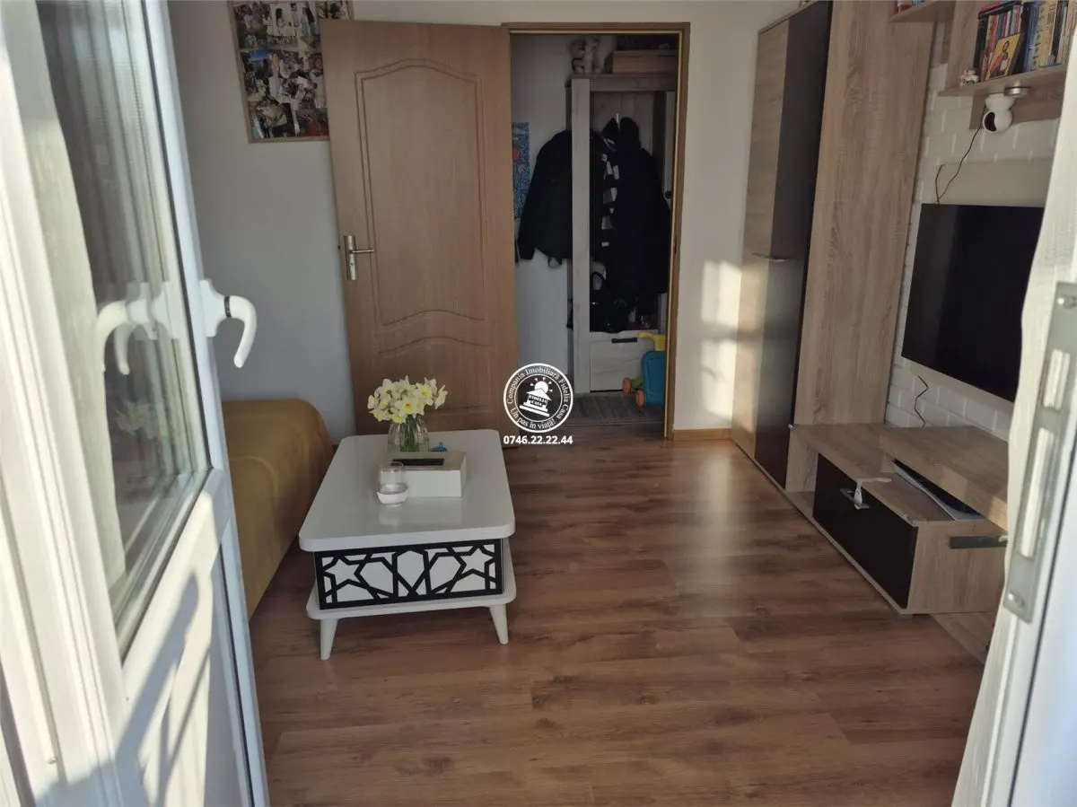 Apartament 3 camere de vanzare Alexandru cel Bun - foto 2