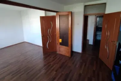 Apartament de vanzare zona Malu Rosu - foto 2