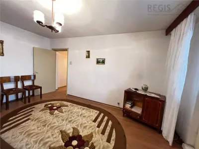 Vanzare apartament 2 camere - Astra, strada Cocorului - foto 2