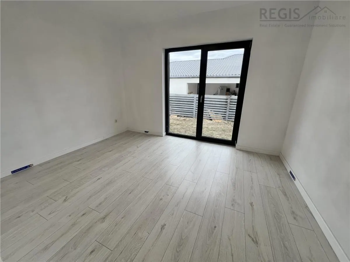 Casa individuala Cristian incalzire in pardoseala si garaj - foto 13