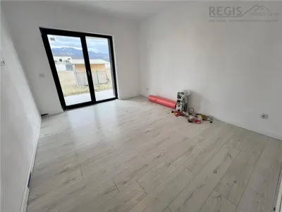 Casa individuala Cristian incalzire in pardoseala si garaj - foto 19
