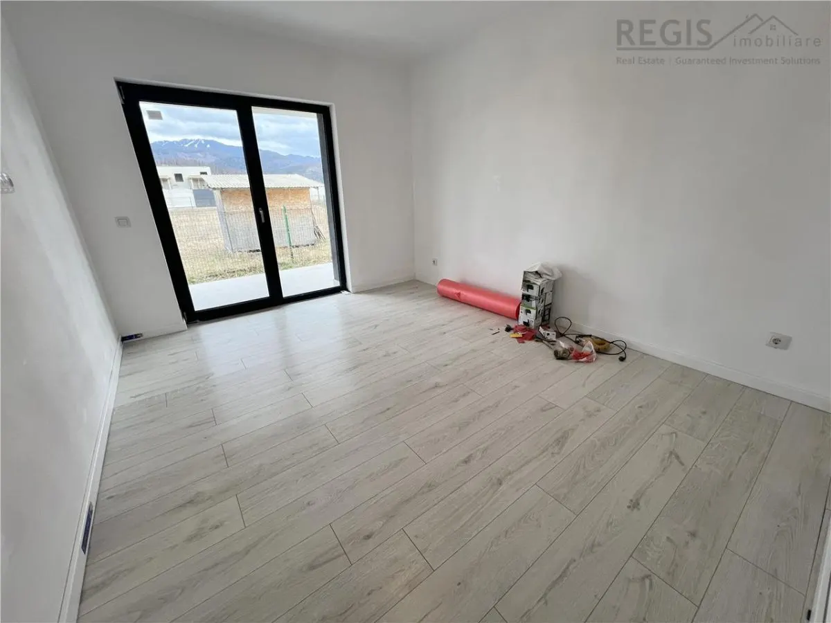 Casa individuala Cristian incalzire in pardoseala si garaj - foto 19