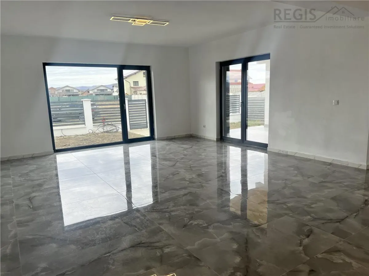 Casa individuala Cristian incalzire in pardoseala si garaj - foto 6