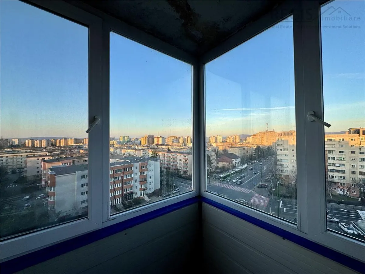 Apartament 3 camere decomandat de vanzare | Zona Judetean - foto 1