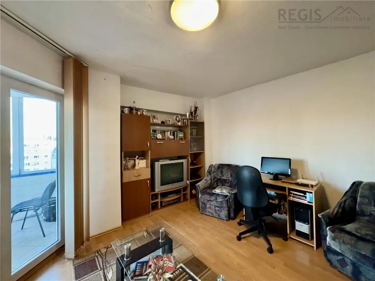 Apartament 3 camere decomandat de vanzare | Zona Judetean - foto 2