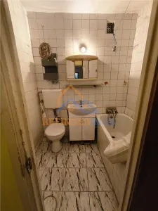 Apartament de vanzare cu 3 camere, zona Trapezului - foto 6