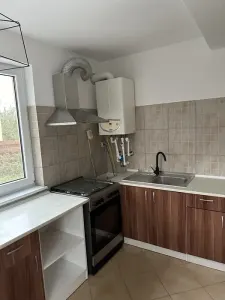 Vila 4 camere Valea Adanca - 730 euro - Iasi
