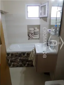Inchiriere apartament 3 camere in Ploiestii zona Republicii - foto 15
