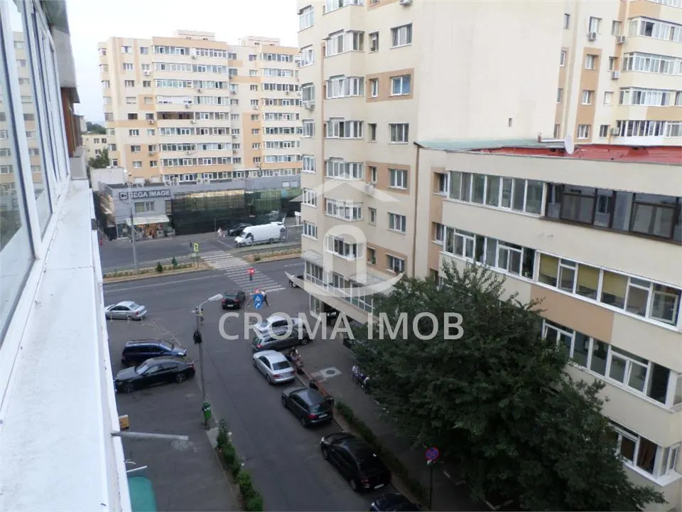 Inchiriere apartament 3 camere in Ploiestii zona Republicii - foto 18
