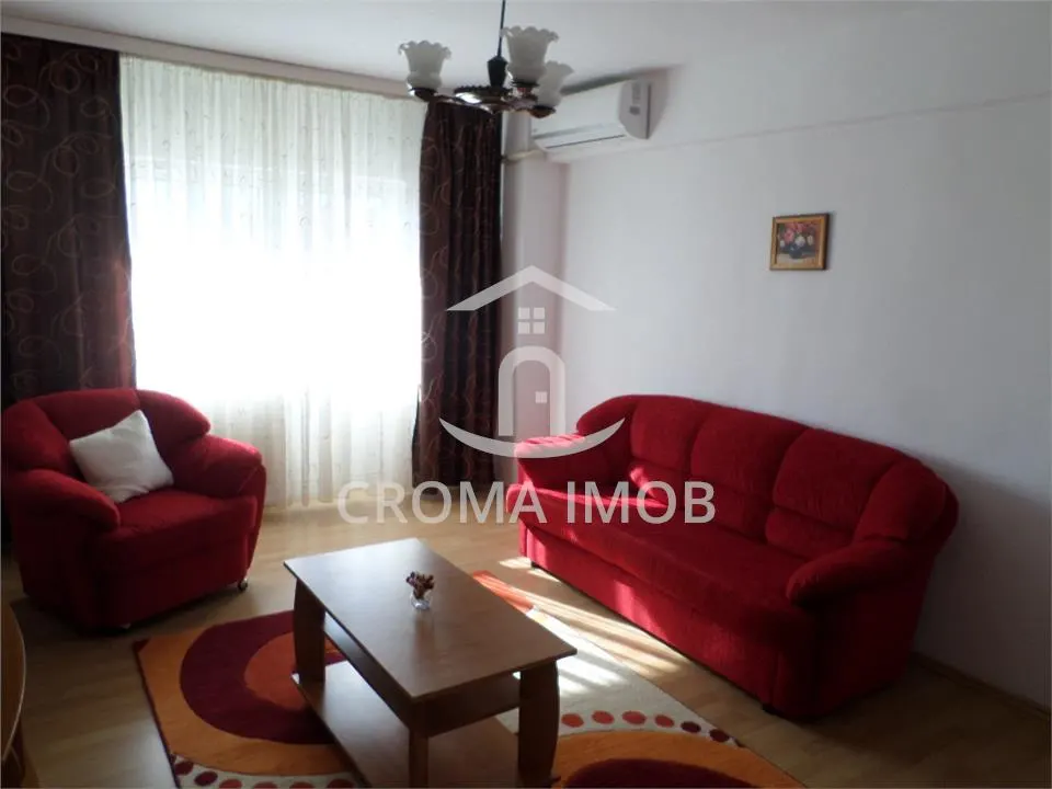 De inchiriat apartament 3 camere Ploiesti, zona Central - foto 1
