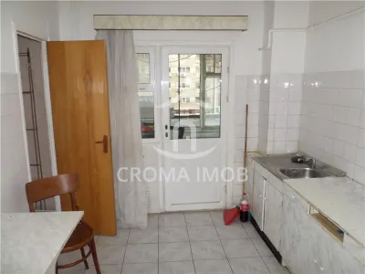 Vanzare apartament 2 camere, zona Republicii - foto 6