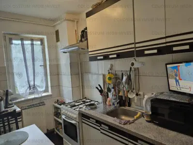 Apartament 2 camere, semidecomandat - zona Garii - Brasov
