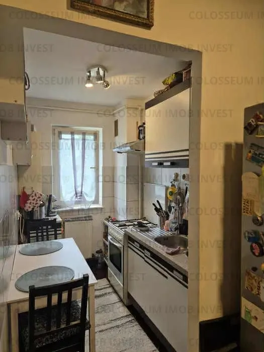 Apartament 2 camere, semidecomandat - zona Garii - foto 6