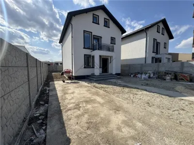 DE VANZARE VILA PRELUNGIREA GHENCEA  -DORMITOR PARTER | TOATE UTILITATILE - Bucuresti