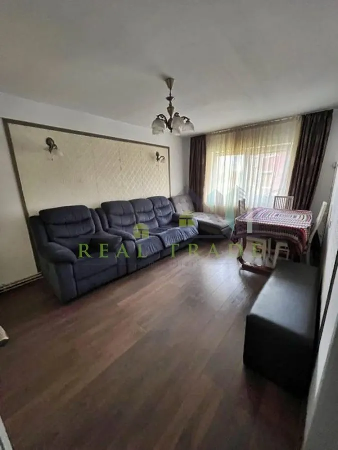 Apartament 3 camere decomandat Scriitorilor - foto 1