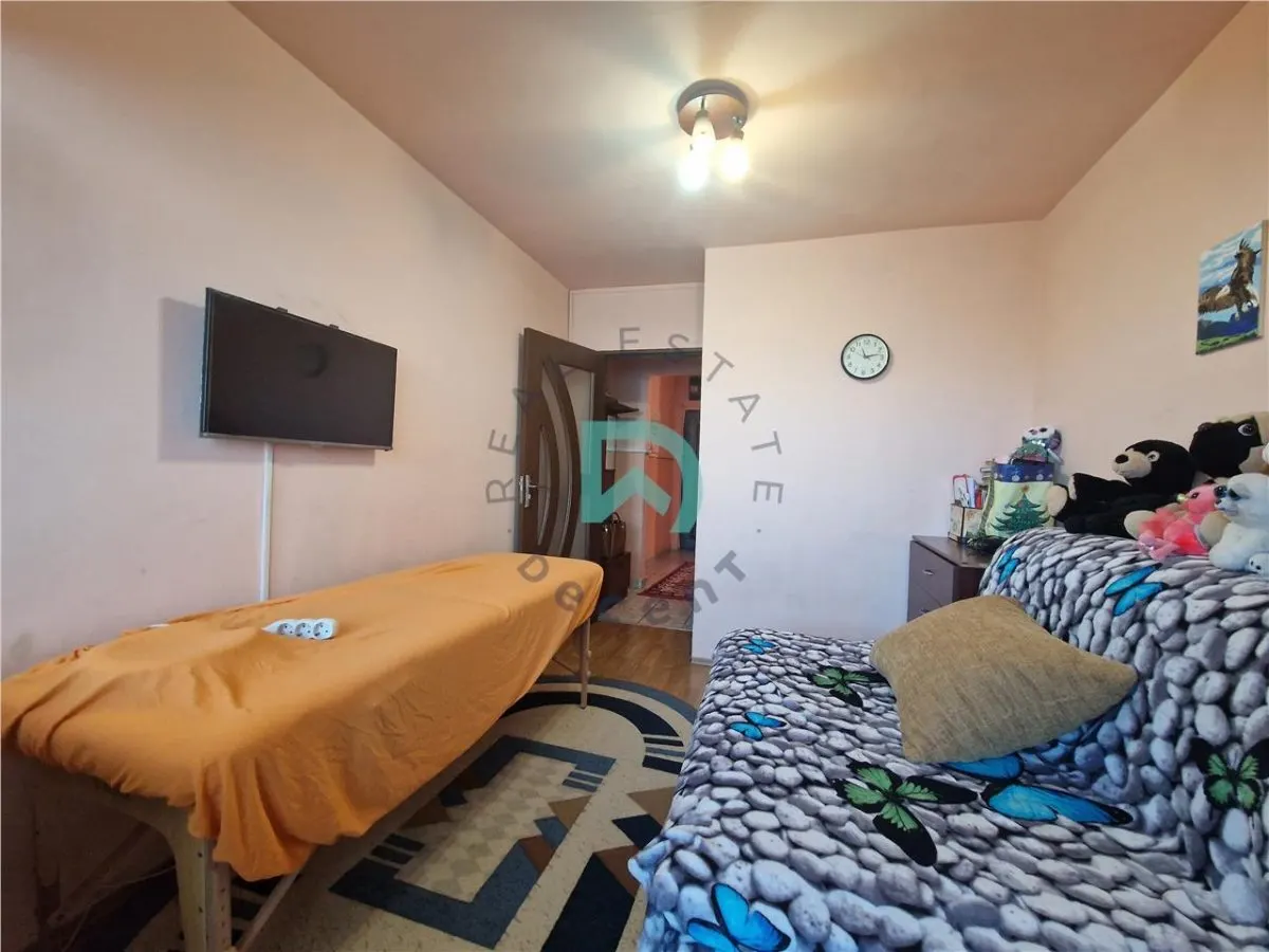 Apartament 4 camere, etaj intermediar, Tractorul, Brasov - foto 15
