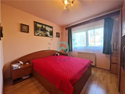 Apartament 4 camere, etaj intermediar, Tractorul, Brasov - foto 3