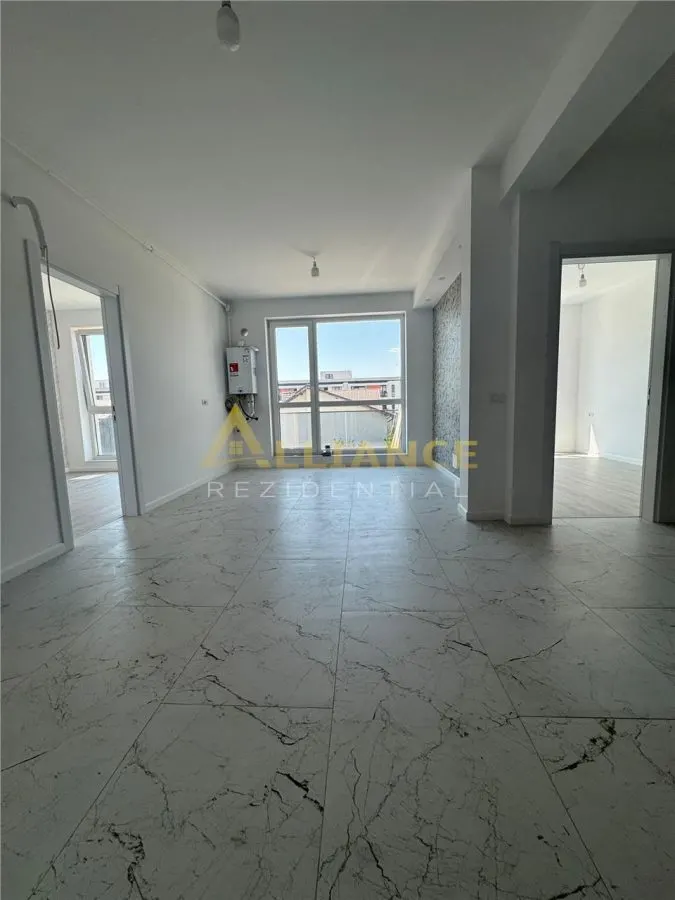 Apartament 3 camere - foto 4