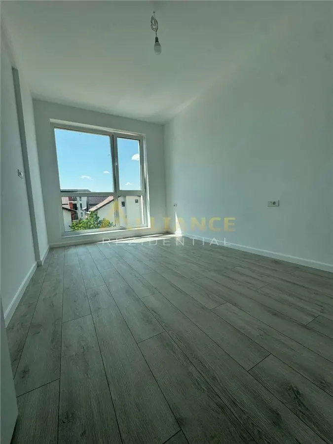3 CAMERE STRADA LEORDENI 65 MP ETAJ 2 - foto 8