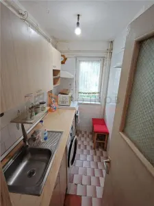 Apartament 3 camere cf 3 semidecomandat zona Micro 14 - foto 11