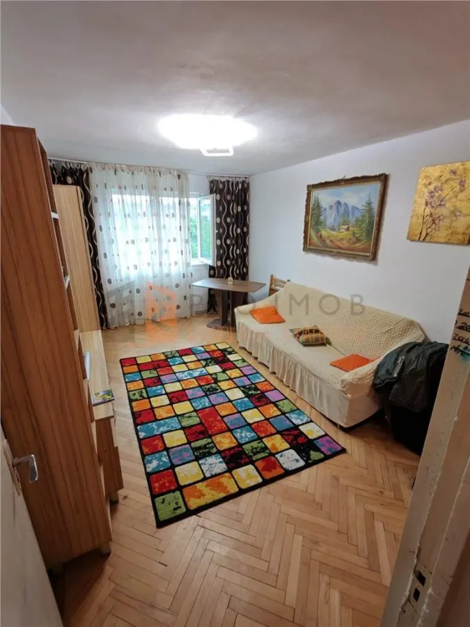Apartament 3 camere cf 3 semidecomandat zona Micro 14 - foto 3