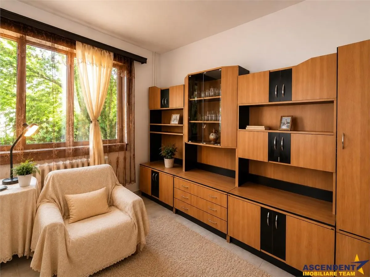 Garsoniera cocheta, baie si bucatarie proprie, parter, Tractorul, investitie sau locuit - foto 1